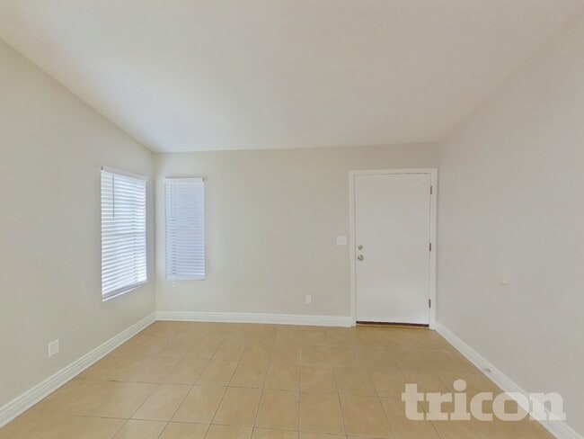 Photo - 1128 E Jensen St