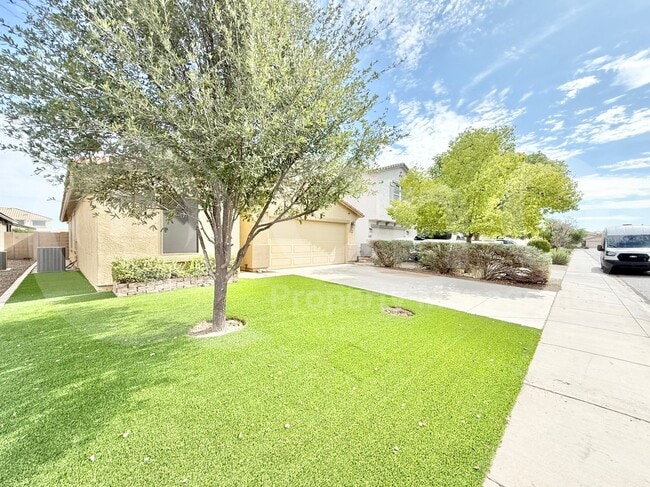 Photo - 1032 E Daniella Dr