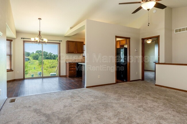 Building Photo - 810 Bristol Cir Rental