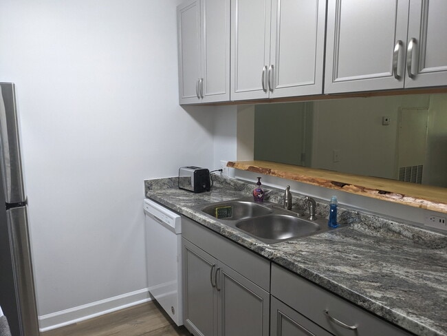 Photo - 303 Smith Level Rd Unit A23