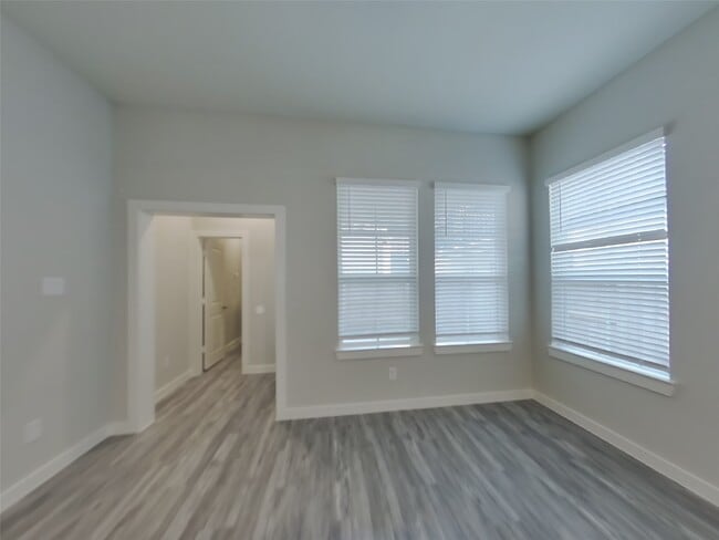 Photo - 9835 Willow Creek Commerce Dr