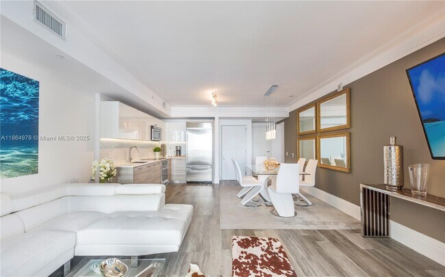 Photo - 1300 Brickell Bay Dr Unit 1909
