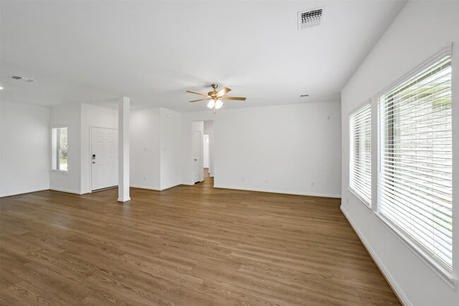 Building Photo - 13315 Campos Dr Rental