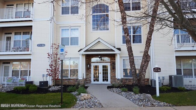 383 Saint Andrews Place - 383 Saint Andrews Place Condo