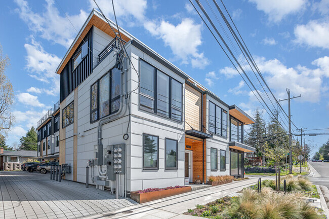 Building Photo - 4226 SW 100th St Rental