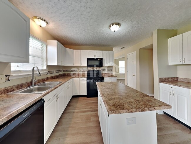 Photo - 5627 Wynridge Ct