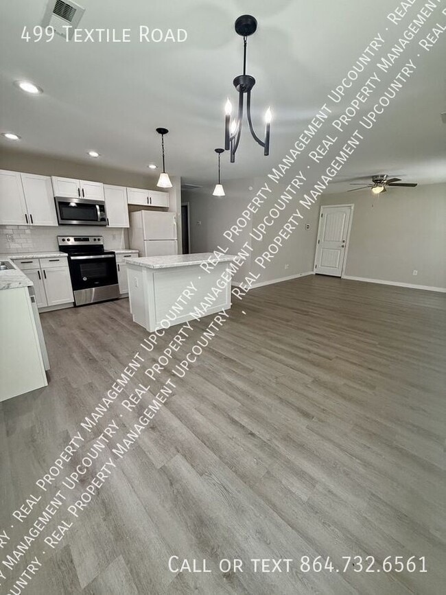 Photo - 499 Textile Rd