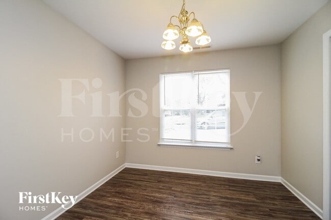 Photo - 329 Wright St