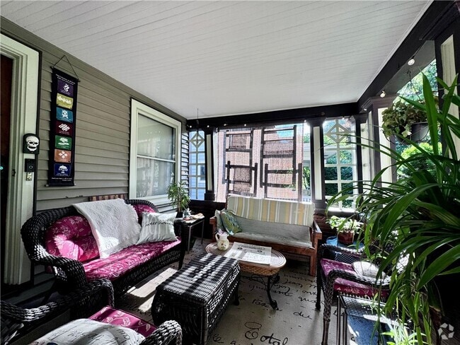 Building Photo - 149 Canterbury Rd Rental
