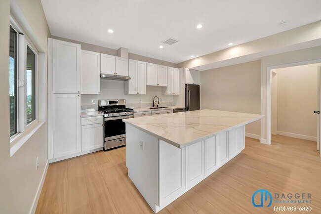 Photo - 2800 Winter St Unit 1