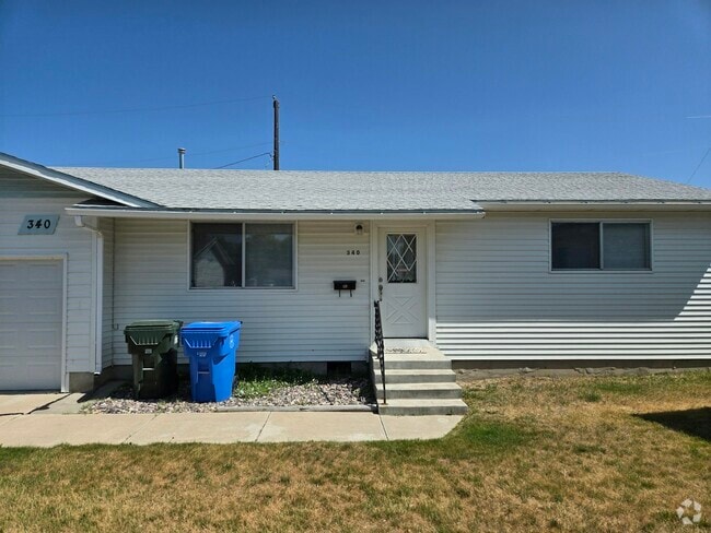 Building Photo - 340 W Cedar St Rental