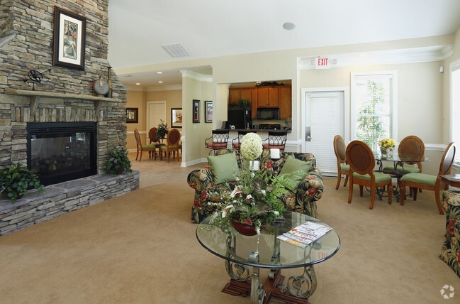 Leasing Office - Falls Creek