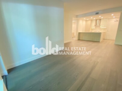 Photo - 488 W 58th Ave