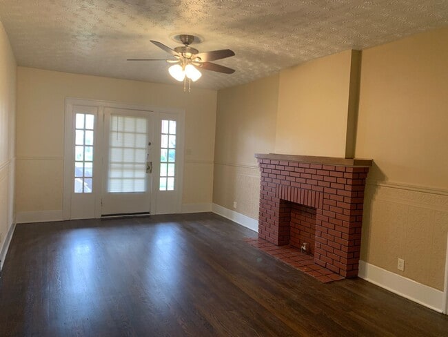Photo - 131 E Broadway Ave