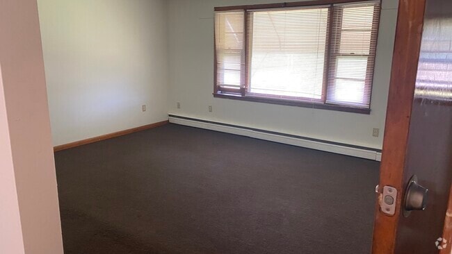 Building Photo - 6739 Shawnee Rd Unit 4 Rental