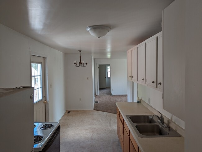 Photo - 1613 Iowa Ave