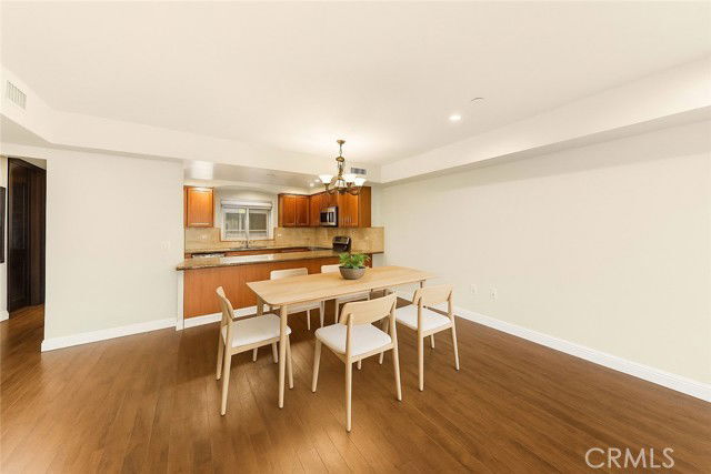 Photo - 11218 Camarillo St