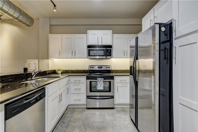 Photo - 1 NE 2nd St Unidad 304