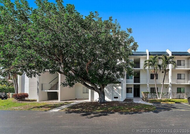 1605 S US Hwy 1 Unit V6-306