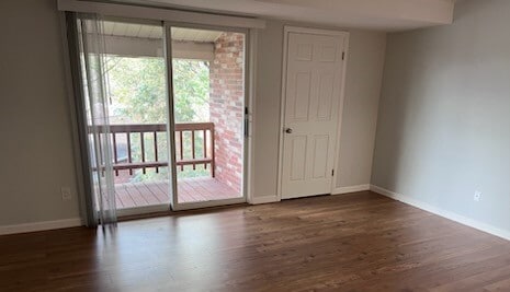 Family Room - 259 Ritchie Ave Unit 2