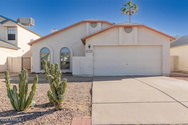 Photo - 8759 W Grovers Ave