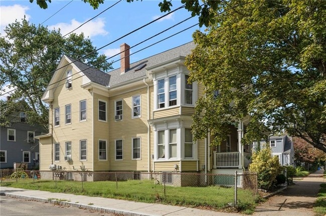 Photo - 183 Wood St Unit 3