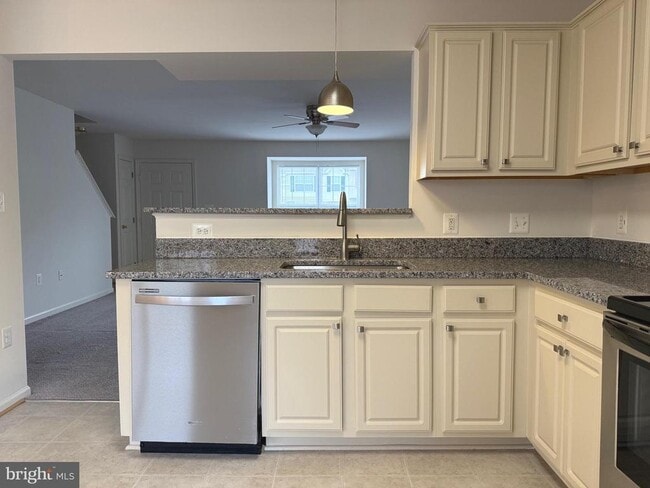 Photo - 211 Merrill Ct