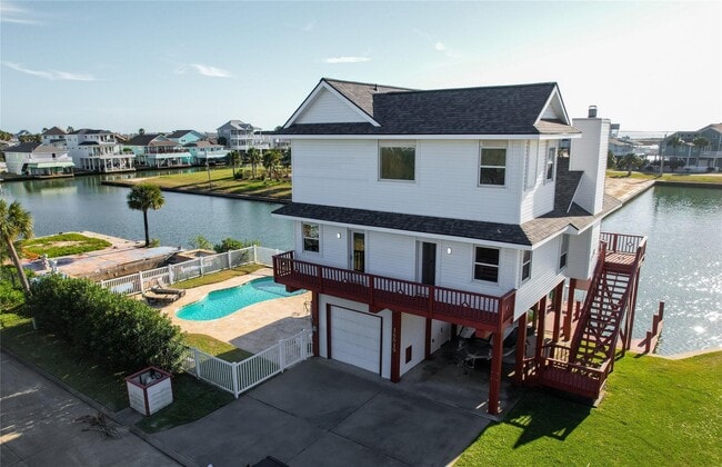 Photo - 16619 Bayfront Dr