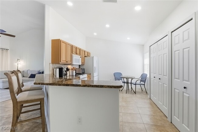 Building Photo - 11029 Mill Creek Way Unit 405
