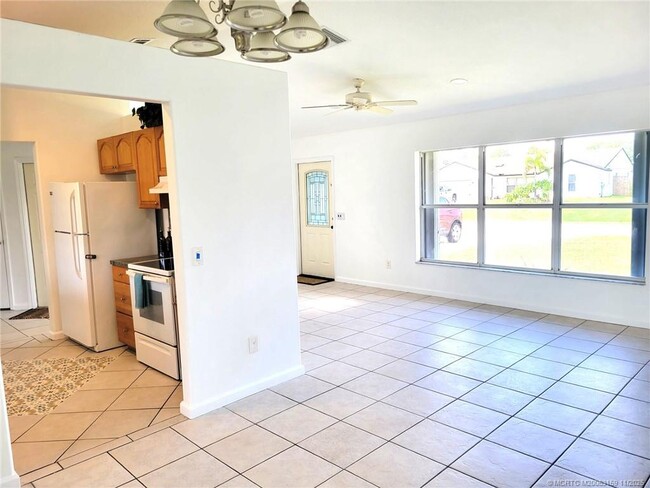 Photo - 3873 SW La Fleur St