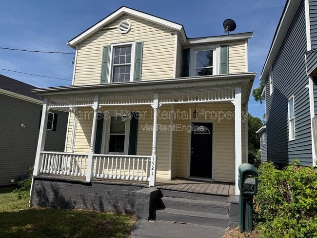 Photo - 1521 Taylor St