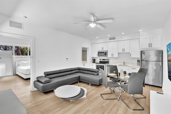 Photo - 940 Michigan Ave Unidad 10