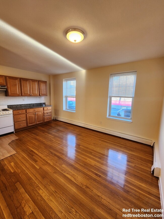 Building Photo - 168 North Beacon St Unit 3