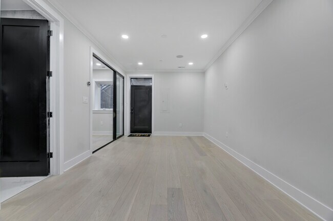 Photo - 2305 Nicholson St SE Unit 103