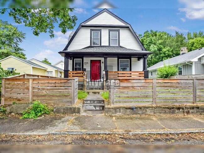 Building Photo - 3553 N Kenwood Ave