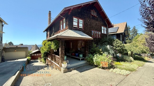 Building Photo - 1308 Arch St Unit In-law Rental