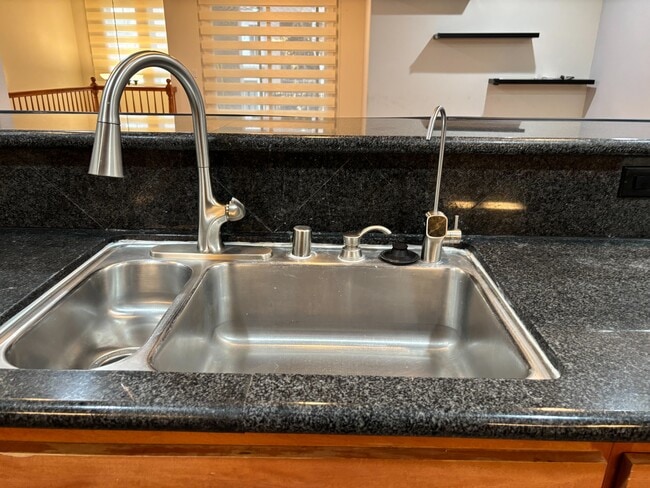 Photo - 3339 Monaghan St