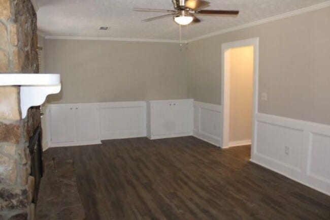 Photo - 257 Omega Dr