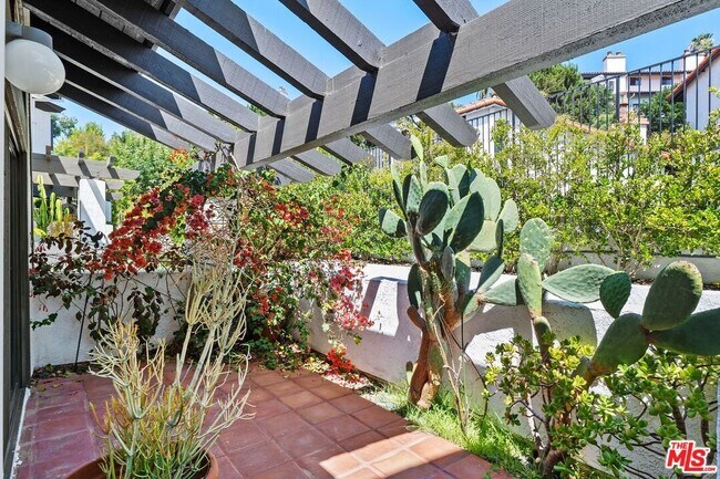 Photo - 1578 Michael Ln