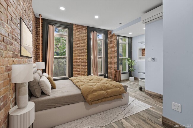220 E 116th St Unit 3rd Floor