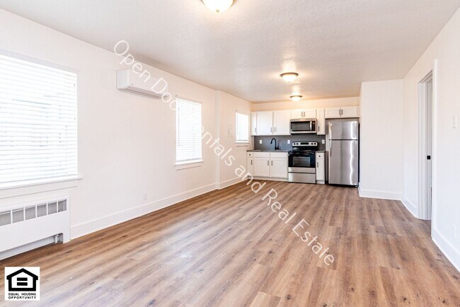 Photo - 1823 Griswold Dr Unit J11
