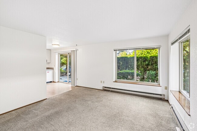 2BR, 1BA - 925SF - Living Room