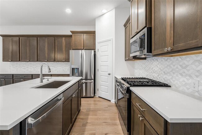 Photo - 186 Blackborrow Dr