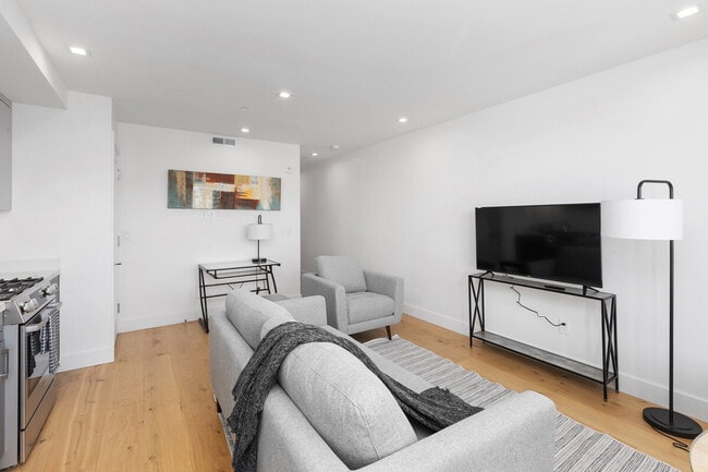 Photo - 1647 15th St Unidad ID1031273P