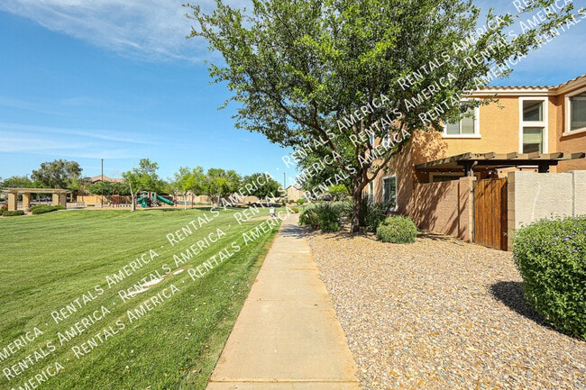 Photo - 2665 E Bart St