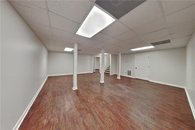 Photo - 339 Warrenton Dr