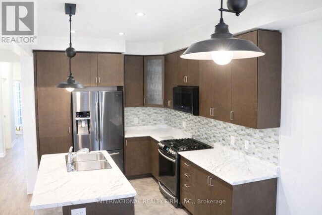 Photo - 1477 Pratt Heights