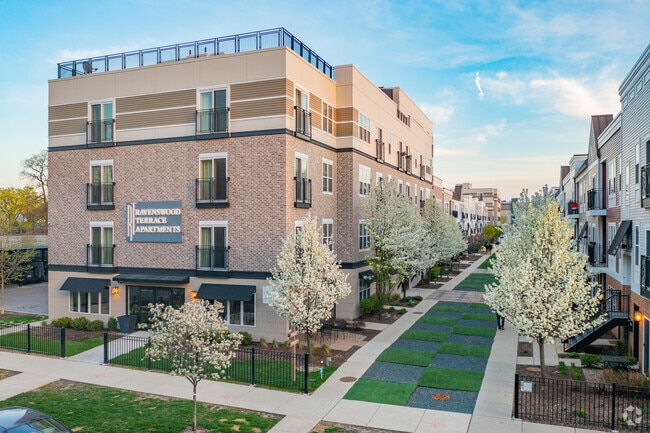 Ravenswood Terrace