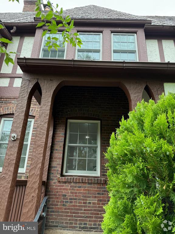 Building Photo - 4413 Volta Pl NW Rental