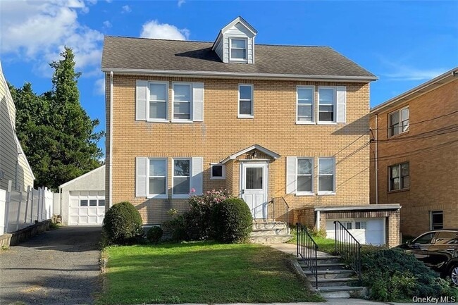 Building Photo - 6 Lakeview Ave Unit 2 Rental
